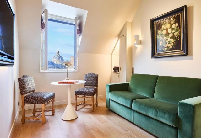 Prince of Conti small hotel room